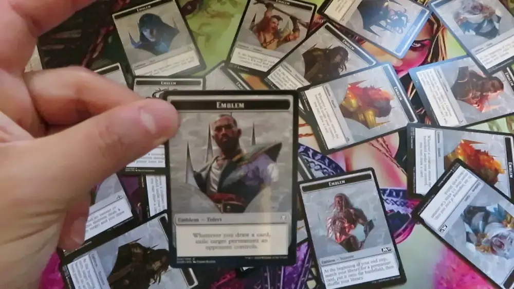 do-emblems-stack-in-mtg